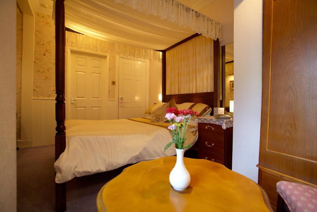Moonraker House Hotel Stratford-upon-Avon Ruang foto