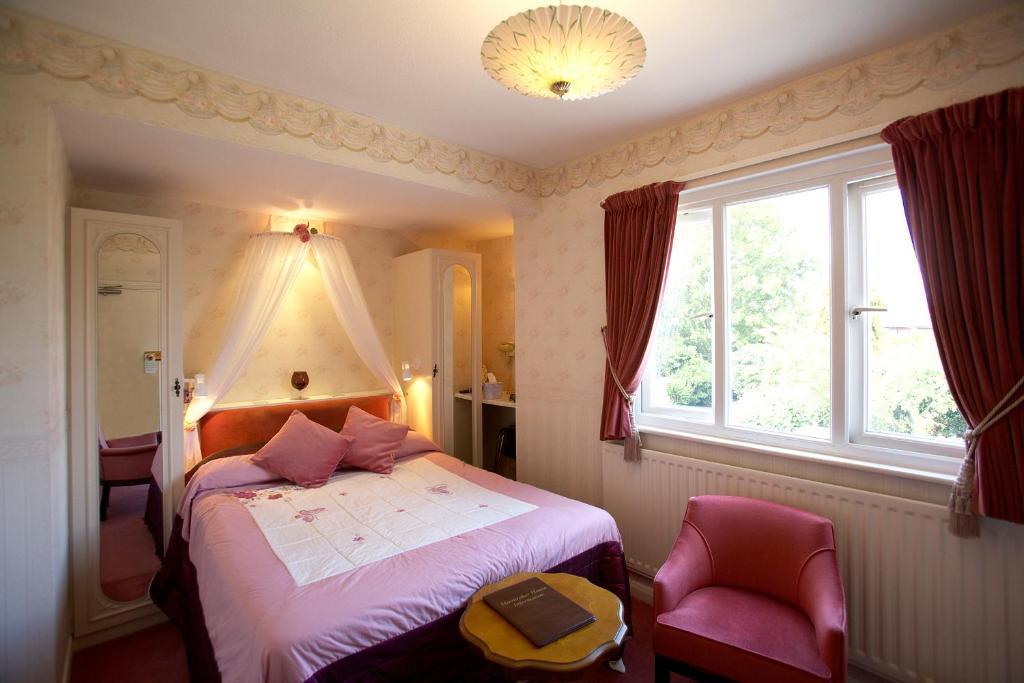 Moonraker House Hotel Stratford-upon-Avon Ruang foto